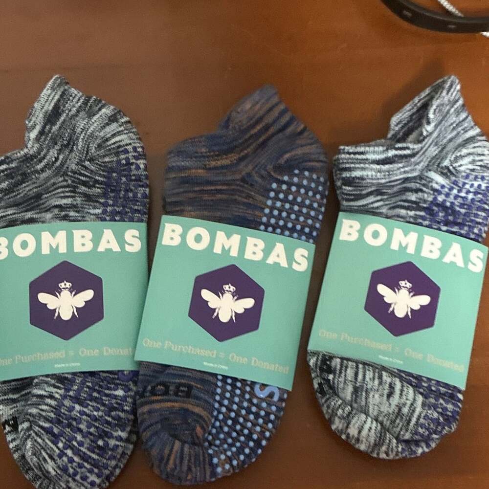Women’s Bombas Medium New Midweight Ankle Socks